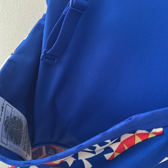 adidas x FARM Rio NWT Medium-Support Bra 
Blue Sz 4X Activewear Colorful Sporty - Picture 9 of 14